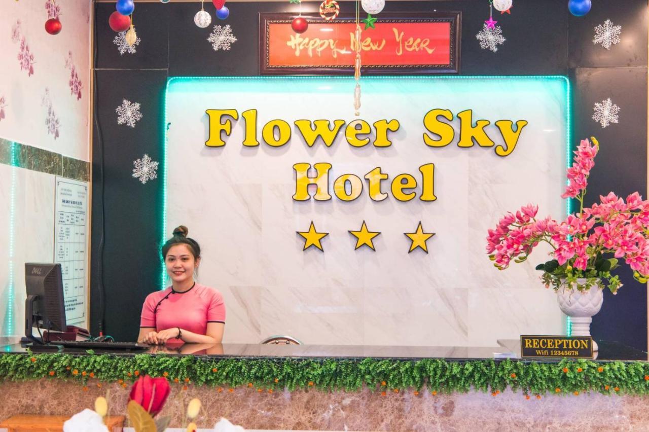 Khach San Flower Sky ニャチャン エクステリア 写真